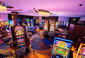 qq2 Live Casino